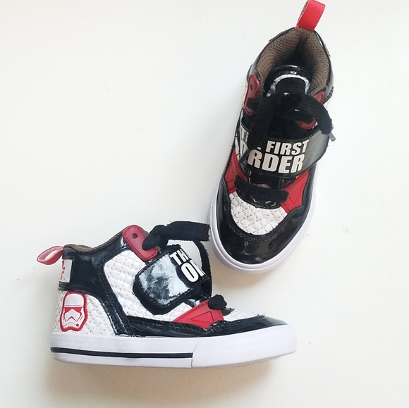 Star Wars DISNEY Storm Troopers sneakers size 9 - Picture 2 of 8